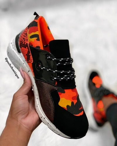 Camo | Orange sneaker